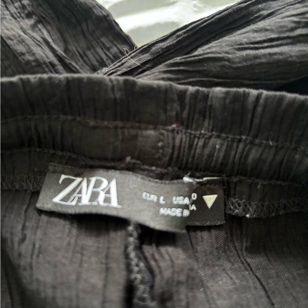 Zara Crinkle pants - Picture 2 of 2